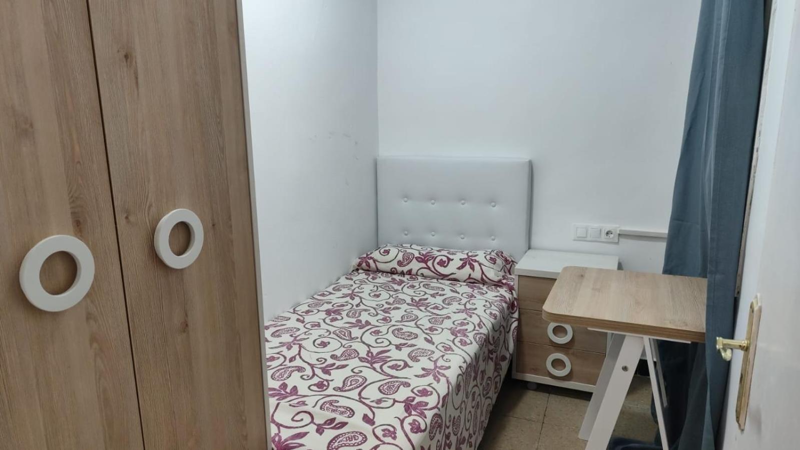 Hostal Ideal Gavà Buitenkant foto